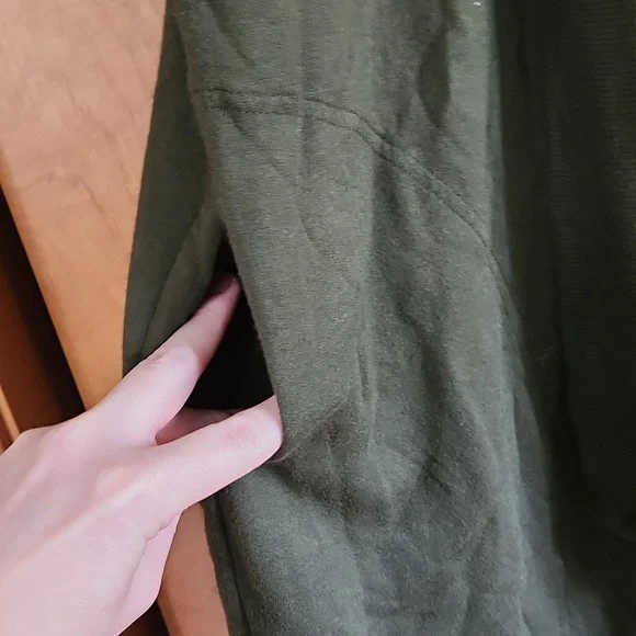 Athleta Olive Green Pranayama Restore Wrap Size 1X - Picture 7 of 10